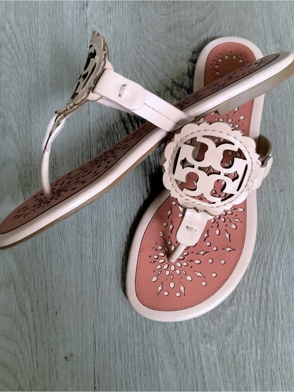Tory Burch Miller Scallop Seashell Pink Leather Thong Sandals Size 5.5 - Picture 2 of 7